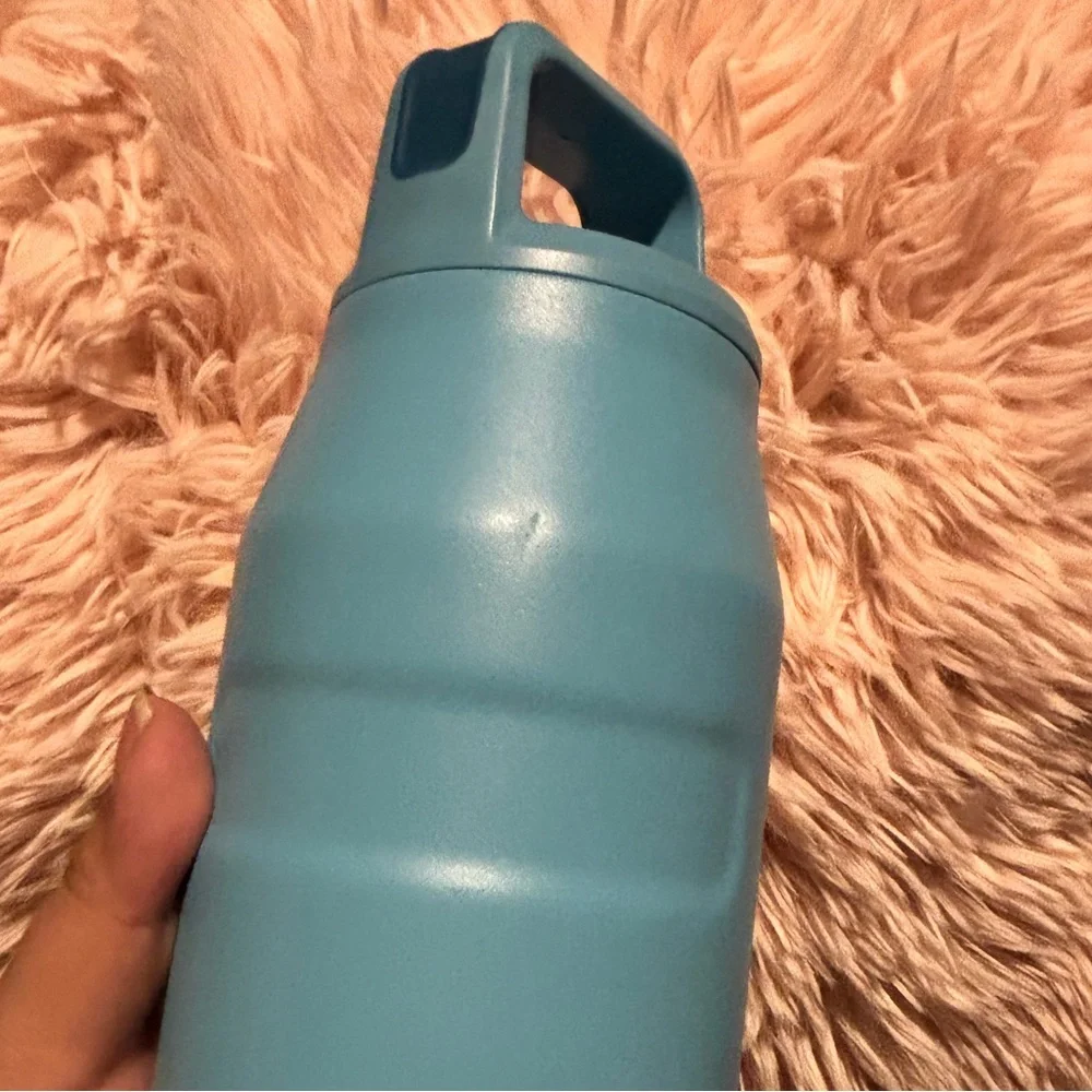 Stanley Blue IceFlow Bottle - Picture 3 of 6